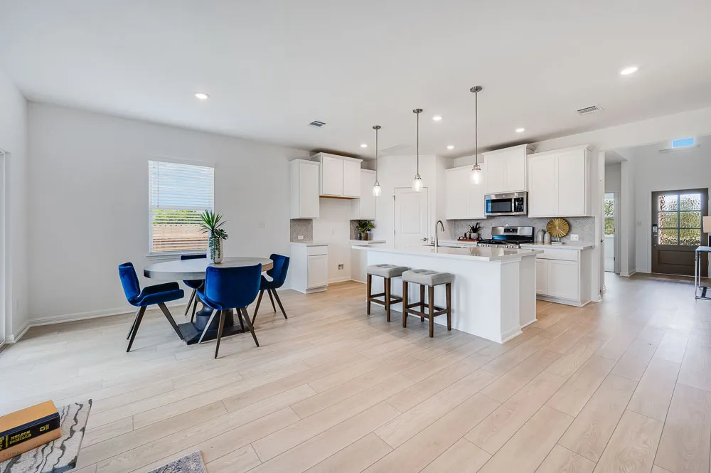 207 Crumpton Way Hutto, TX 78634
