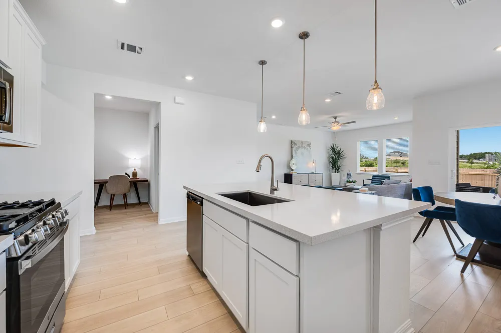 207 Crumpton Way Hutto, TX 78634