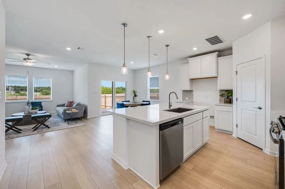 207 Crumpton Way Hutto, TX 78634