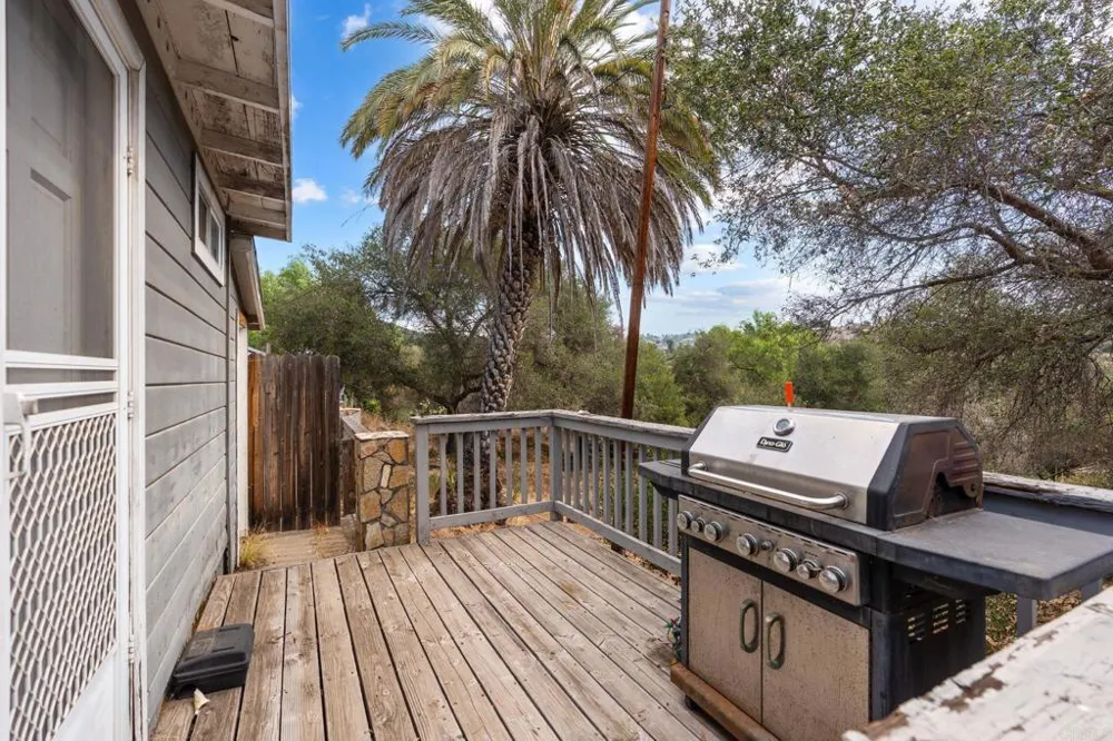 9704 Del Dios Highway Escondido, CA 92029