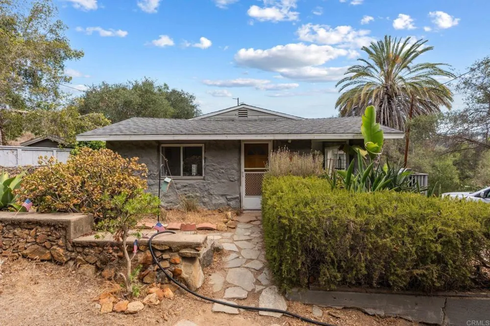 9704 Del Dios Highway Escondido, CA 92029