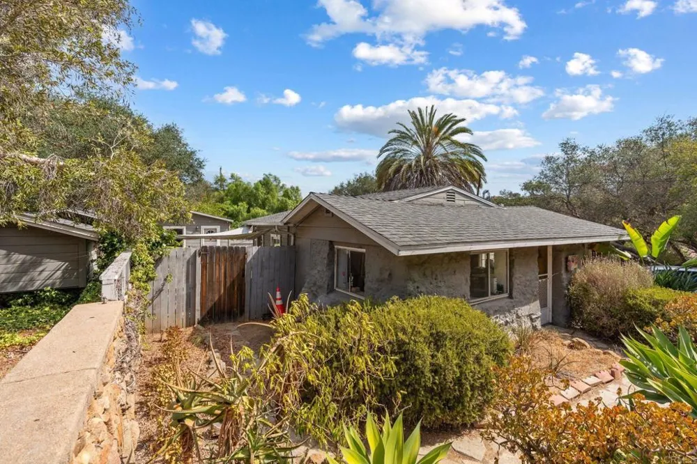 9704 Del Dios Highway Escondido, CA 92029