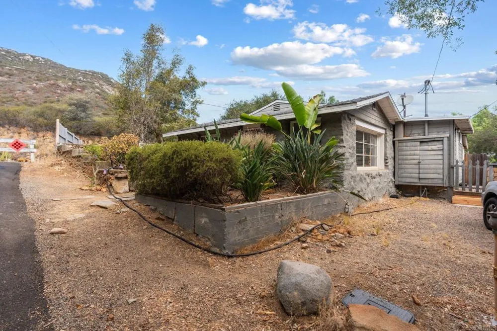 9704 Del Dios Highway Escondido, CA 92029
