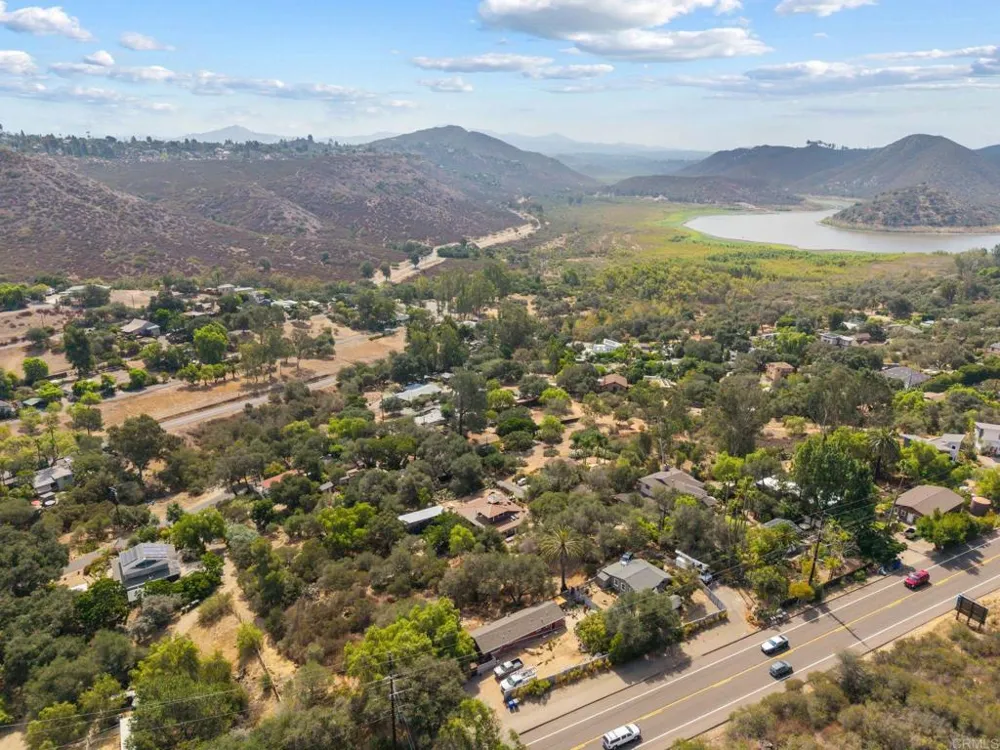 9704 Del Dios Highway Escondido, CA 92029