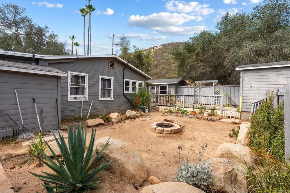 9704 Del Dios Highway Escondido, CA 92029