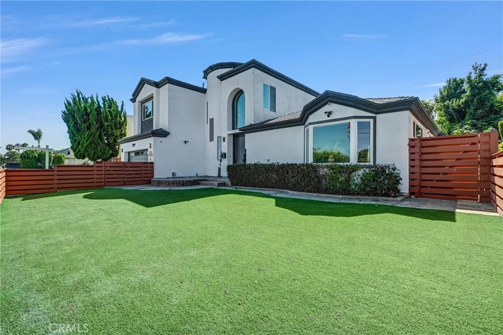 18871 Santa Marta Street Fountain Valley, CA 92708