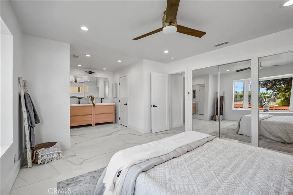 18871 Santa Marta Street Fountain Valley, CA 92708