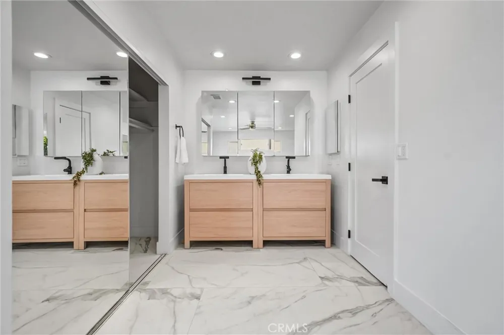 18871 Santa Marta Street Fountain Valley, CA 92708