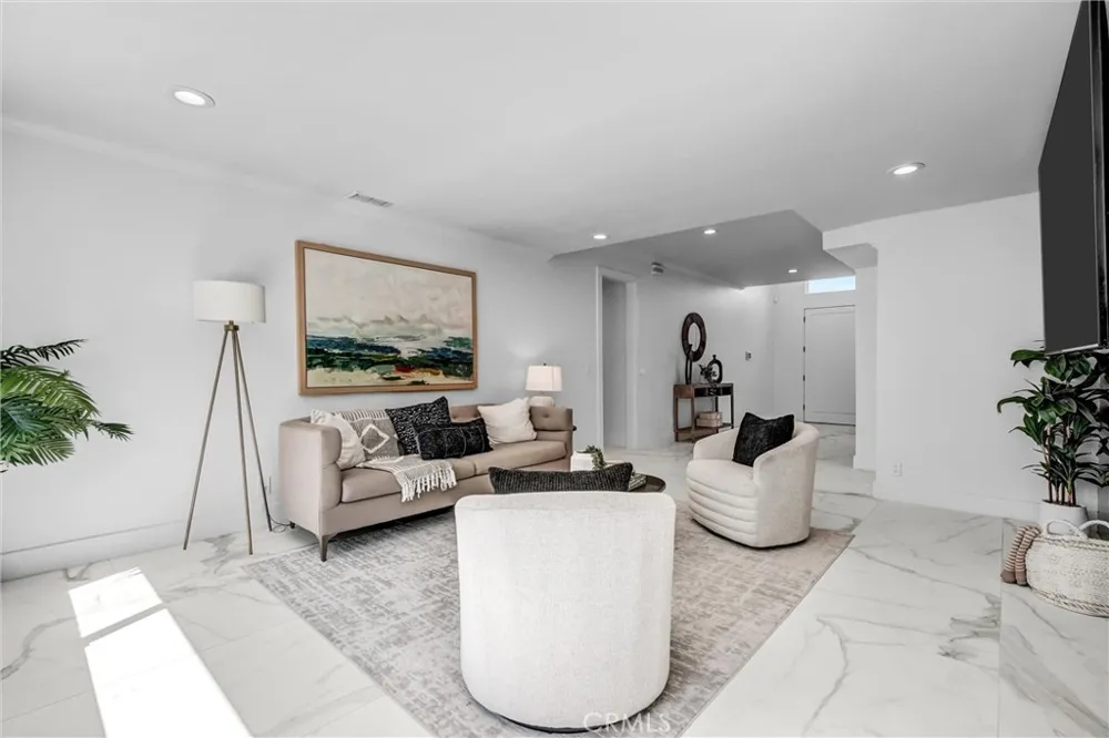 18871 Santa Marta Street Fountain Valley, CA 92708