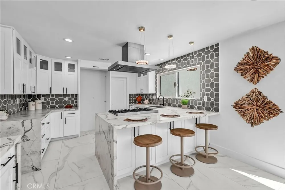 18871 Santa Marta Street Fountain Valley, CA 92708