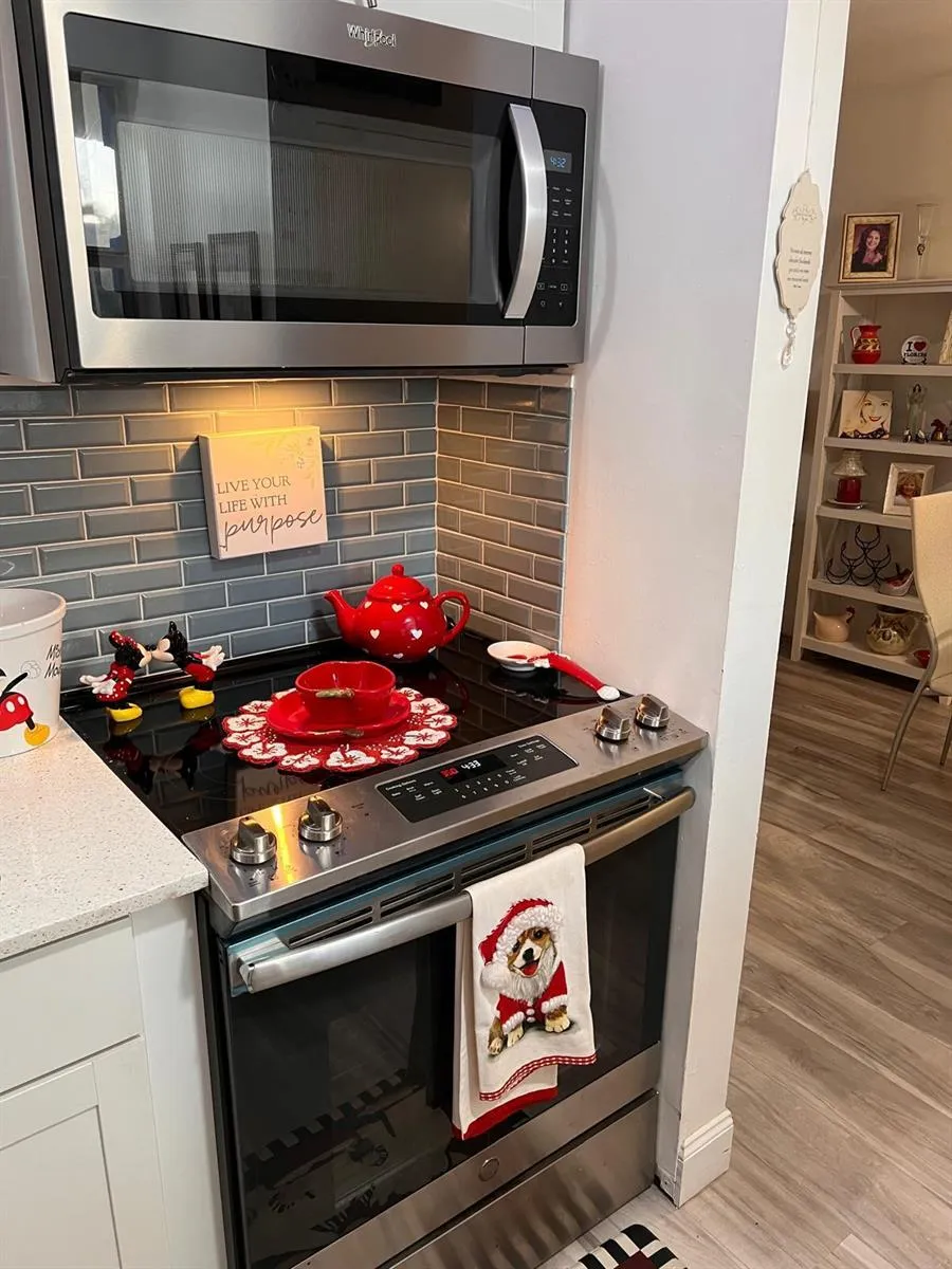2131 NE 1ST COURT #203 Boynton Beach, FL 33435