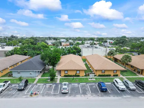 271 SW 1ST STREET ##1