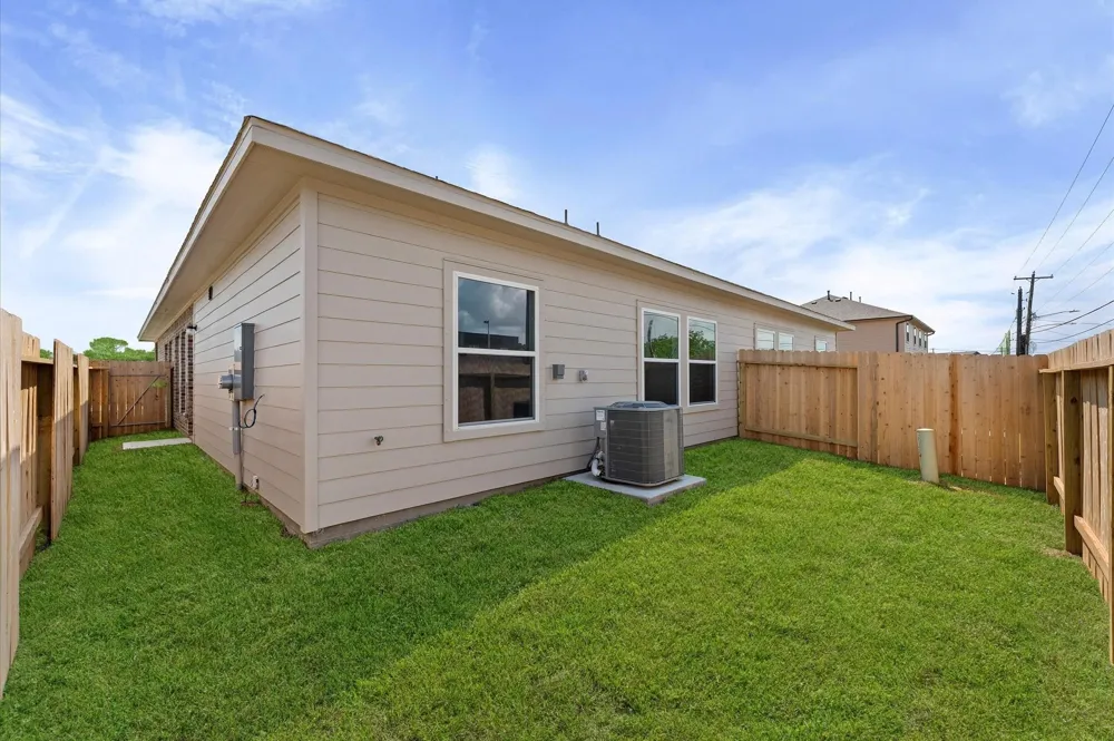 1364 Mixander Way La Porte, TX 77571