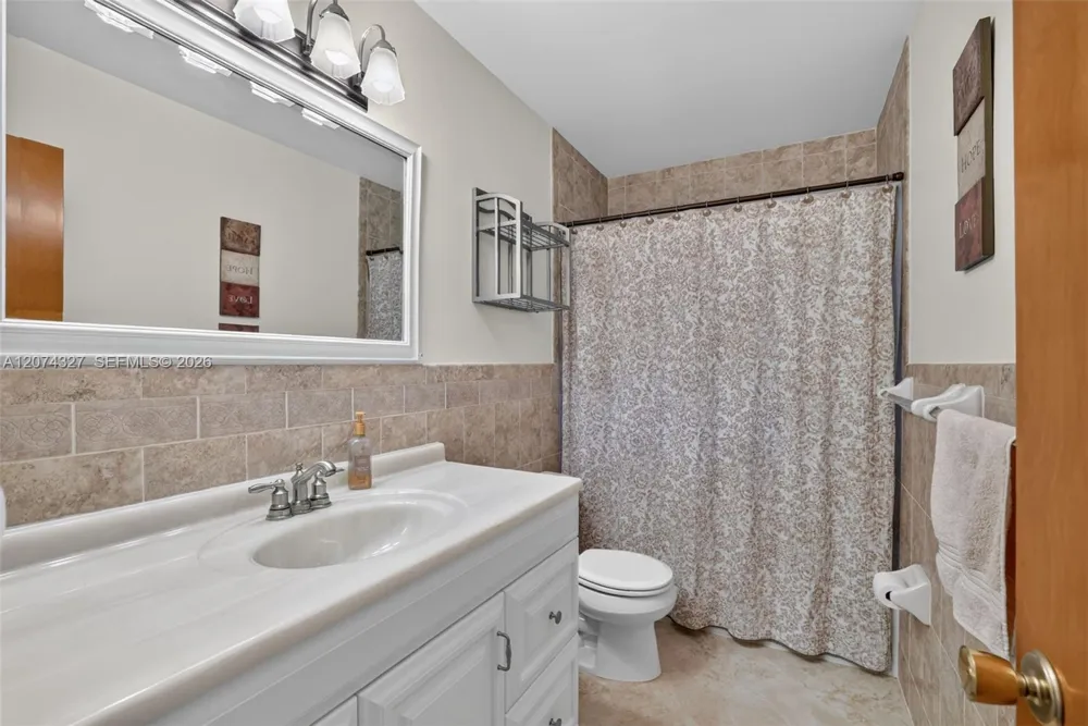 148 SW 126th Ave Plantation, FL 33325
