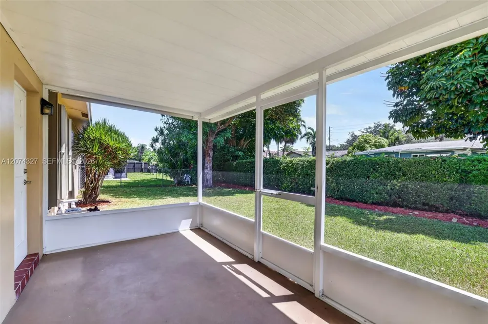 148 SW 126th Ave Plantation, FL 33325