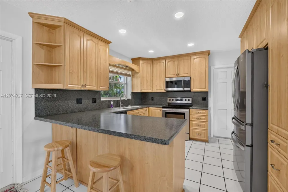 148 SW 126th Ave Plantation, FL 33325