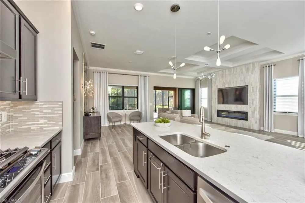 9761 Willet Court Naples, FL 34120