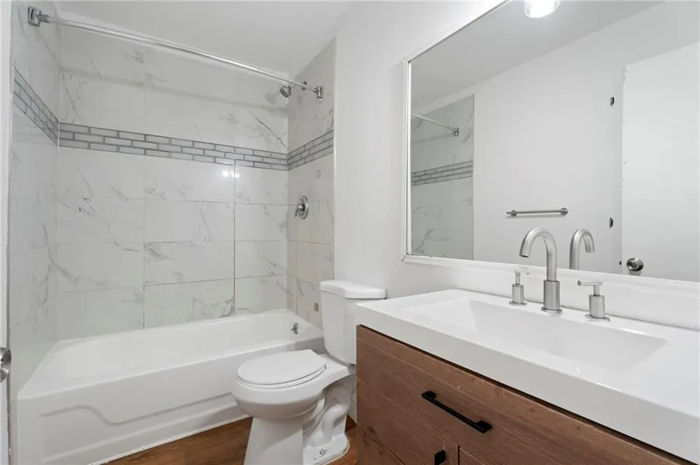 6390 Hawthorne Terrace Peachtree Corners, GA 30092