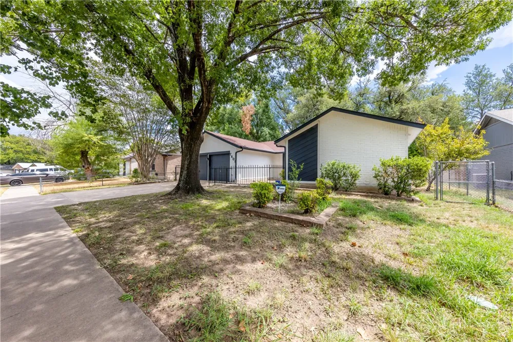 7601 West Gate Boulevard Austin, TX 78745