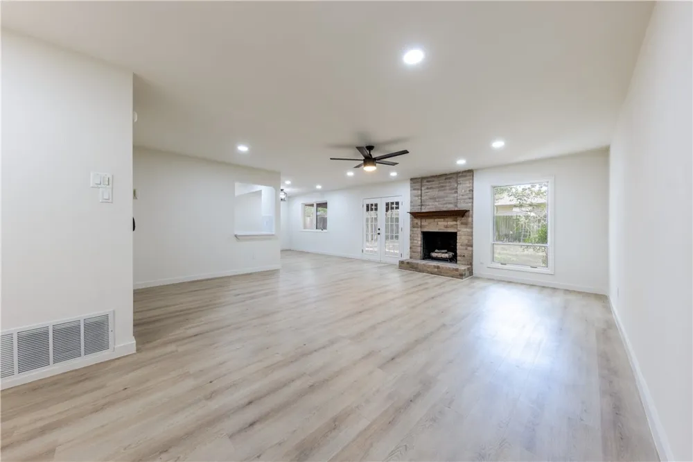 7601 West Gate Boulevard Austin, TX 78745
