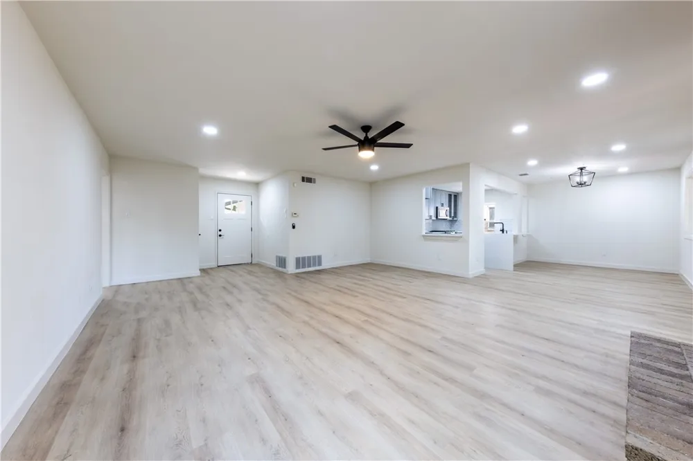 7601 West Gate Boulevard Austin, TX 78745