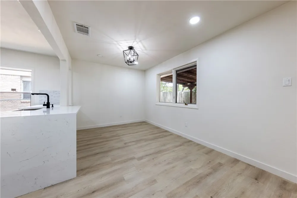 7601 West Gate Boulevard Austin, TX 78745