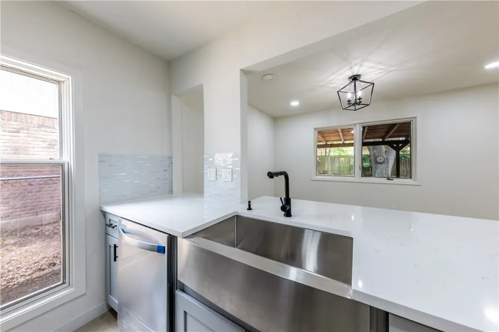 7601 West Gate Boulevard Austin, TX 78745