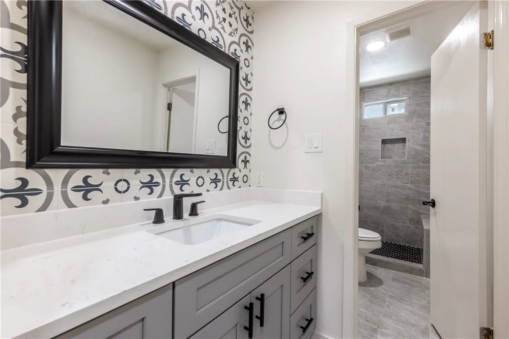 7601 West Gate Boulevard Austin, TX 78745