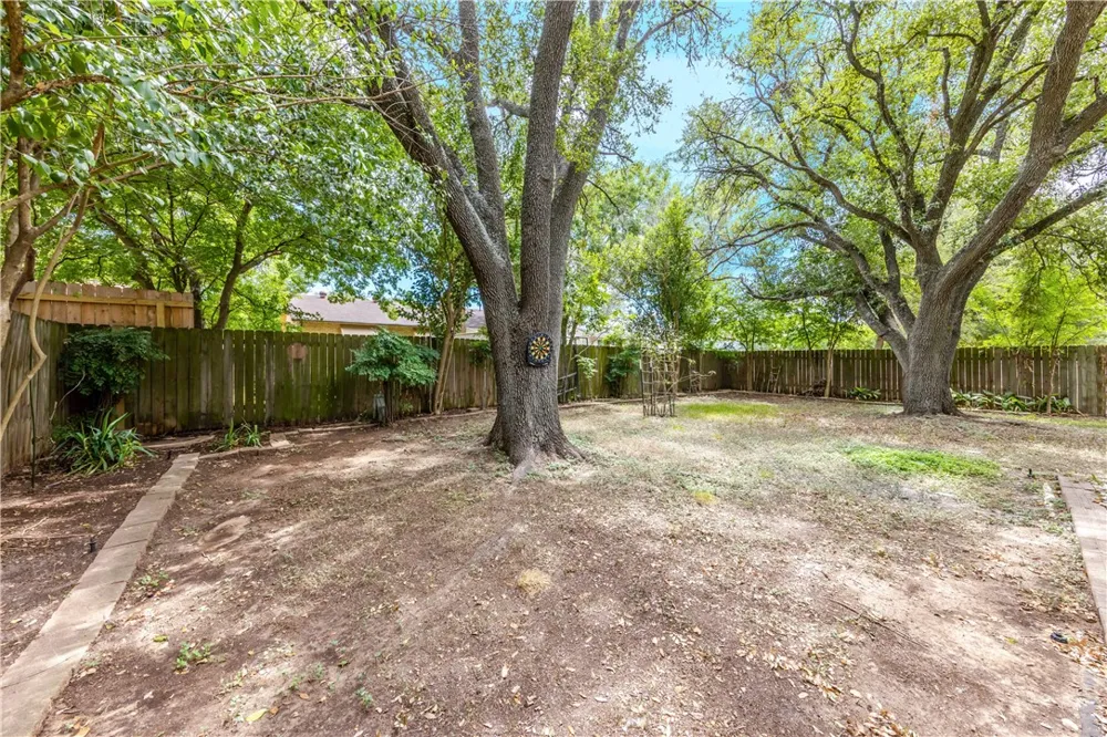 7601 West Gate Boulevard Austin, TX 78745