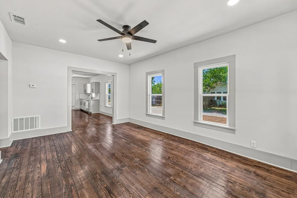 910 3rd Street Graham, TX 76450