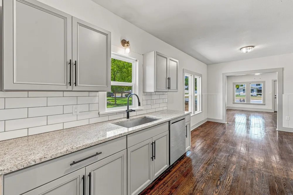 910 3rd Street Graham, TX 76450