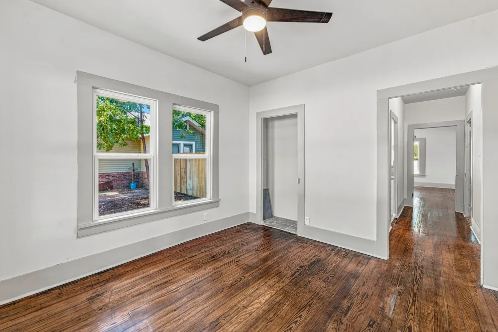 910 3rd Street Graham, TX 76450