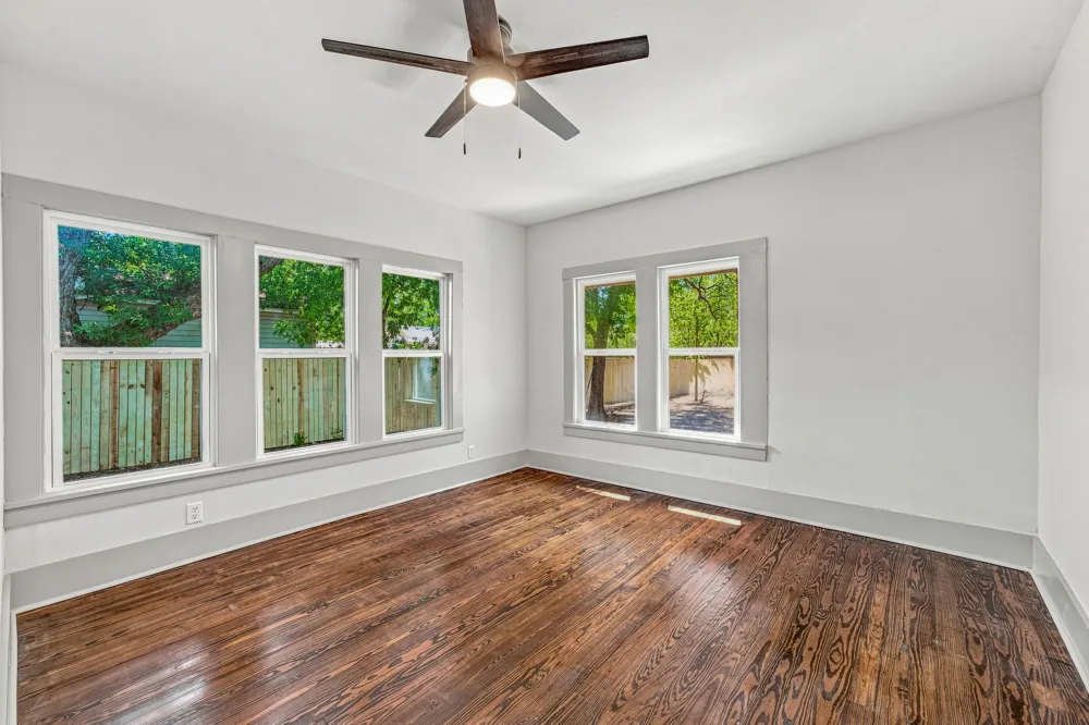 910 3rd Street Graham, TX 76450