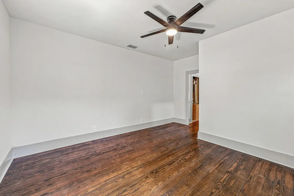 910 3rd Street Graham, TX 76450