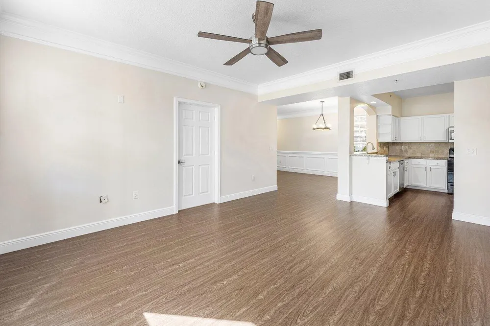 276 Murcia Drive #301 Jupiter, FL 33458