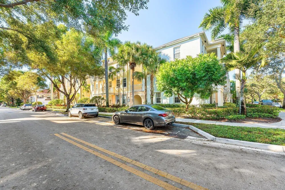276 Murcia Drive #301 Jupiter, FL 33458