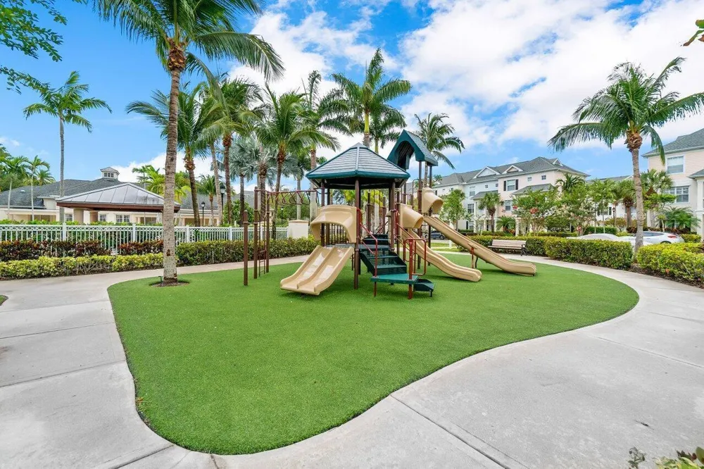 276 Murcia Drive #301 Jupiter, FL 33458