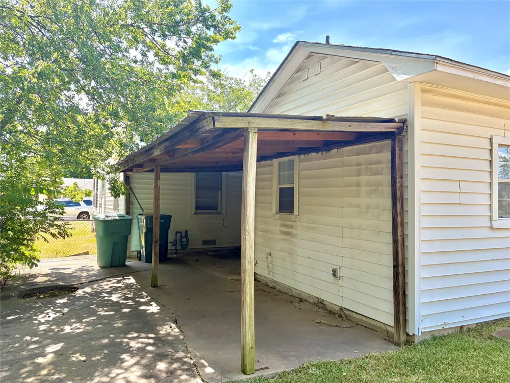 2225 Shannon Street Sherman, TX 75092