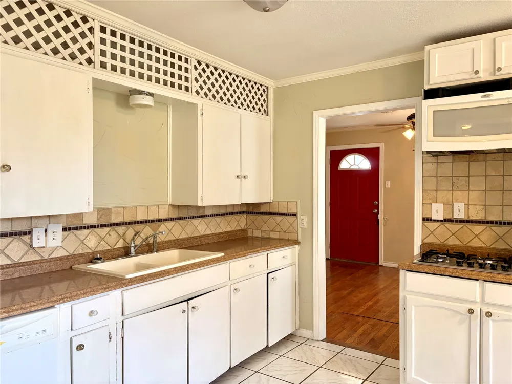 2225 Shannon Street Sherman, TX 75092