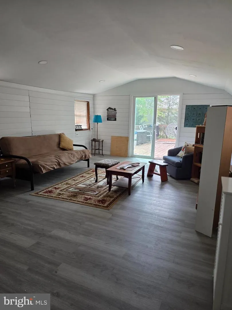 39 SHORE DRIVE Monroeville, NJ 08343