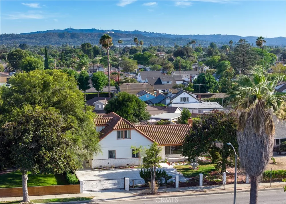 820 E Cameron Avenue West Covina, CA 91790
