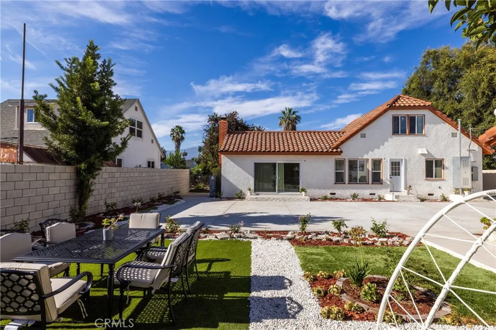 820 E Cameron Avenue West Covina, CA 91790