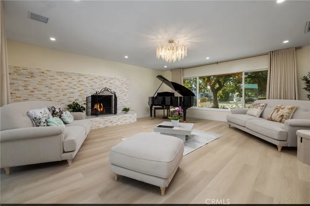 820 E Cameron Avenue West Covina, CA 91790