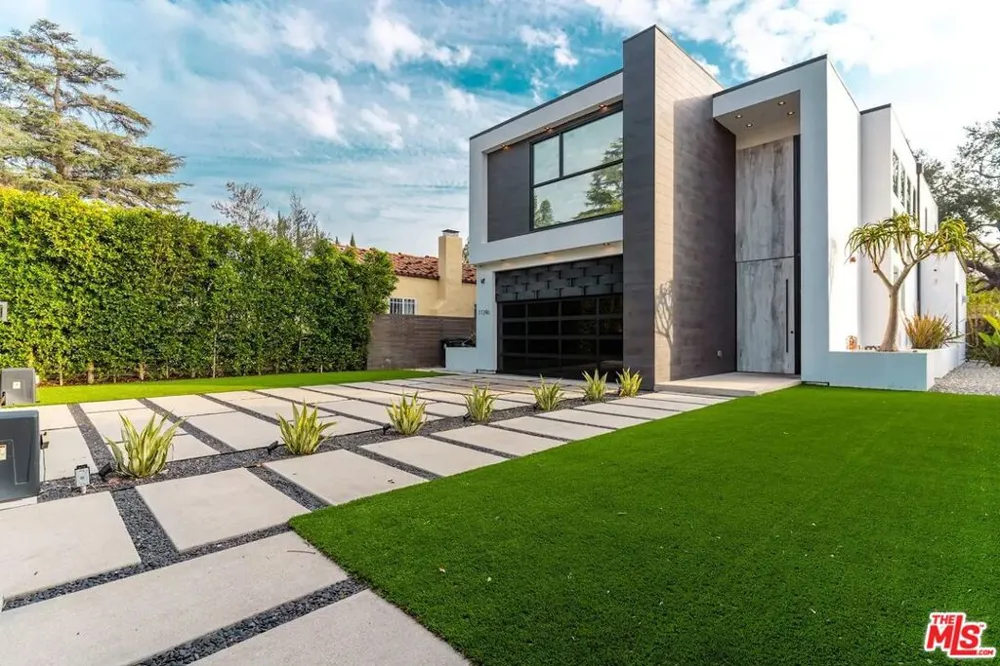 11246 Kling Street North Hollywood, CA 91602