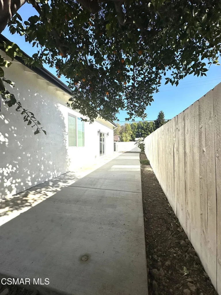8515 Vanalden Avenue Northridge, CA 91324