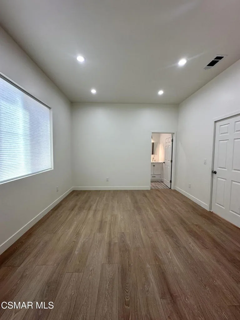 8515 Vanalden Avenue Northridge, CA 91324