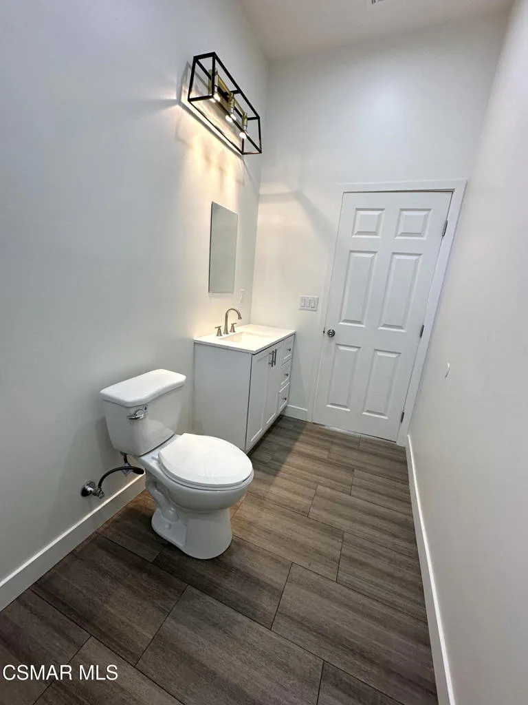 8515 Vanalden Avenue Northridge, CA 91324
