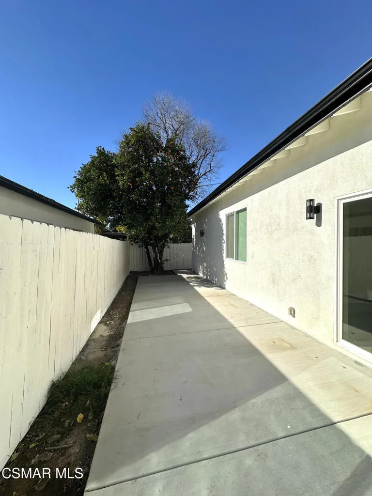 8515 Vanalden Avenue Northridge, CA 91324