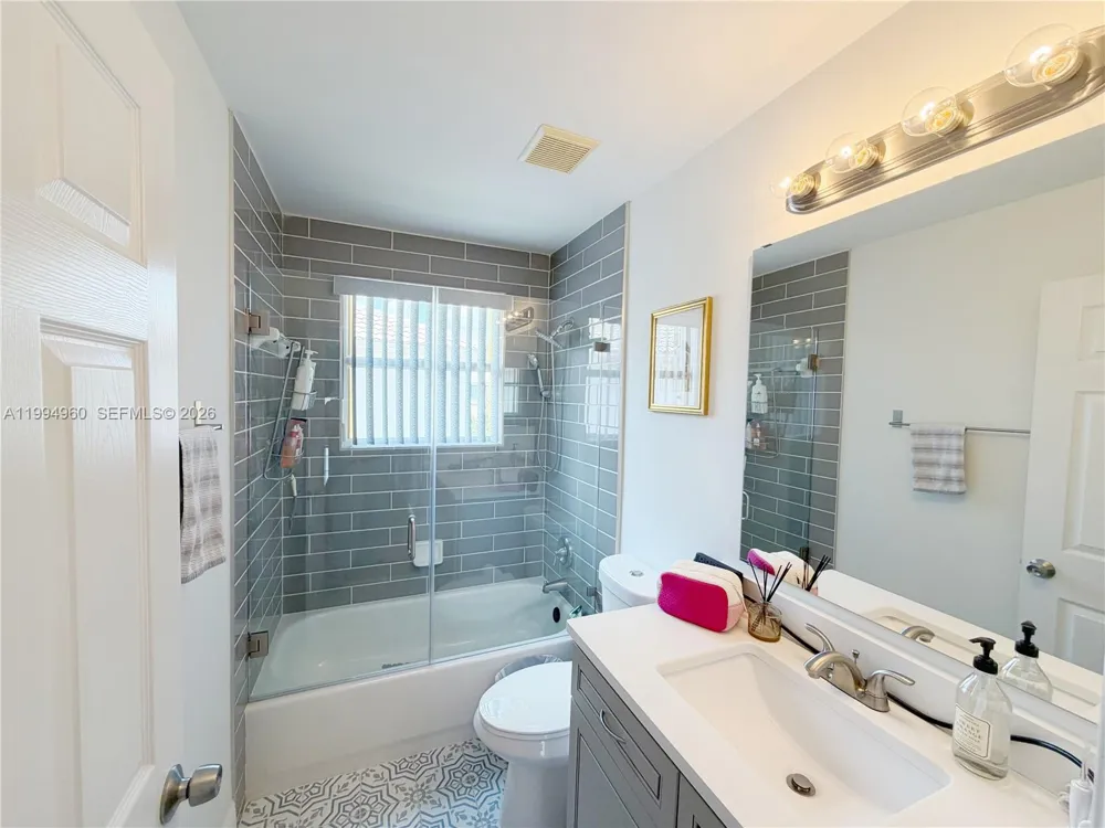 5005 Northern Lights Dr #5005 Green Acres, FL 33463