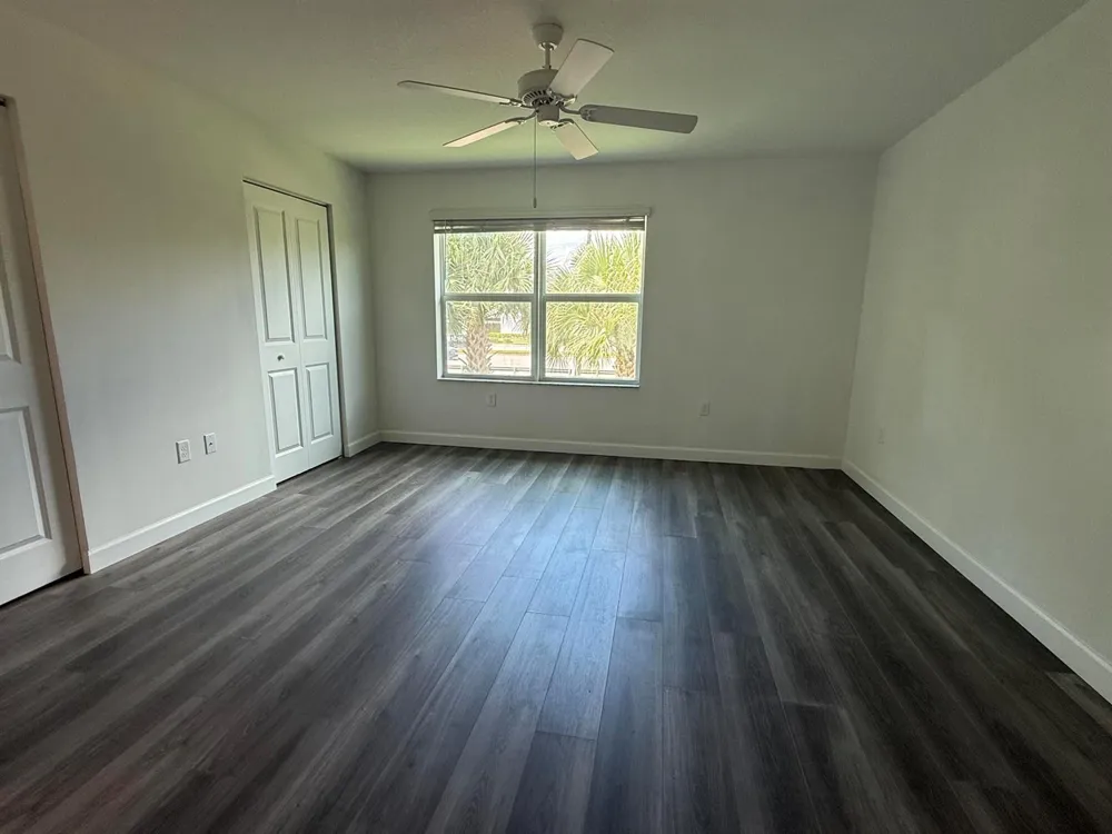 6907 Broadwater Lane Lake Worth, FL 33467